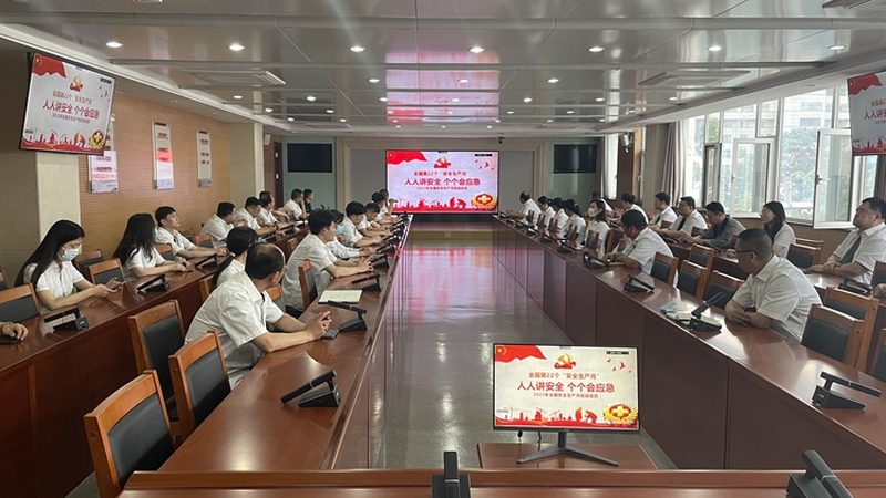 小标题：瑜伽教练培训，行业背景解读