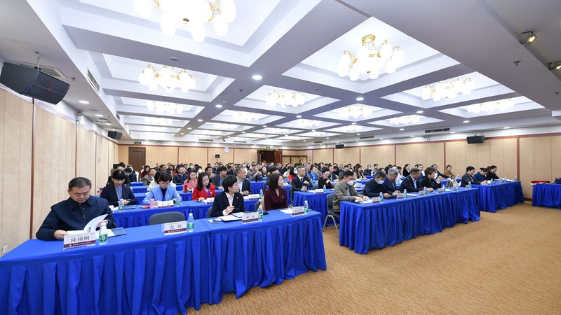 焊工培训教材定制：企业如何打造专属培训用书**